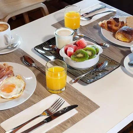 Globales Playa De Llanas Hotel