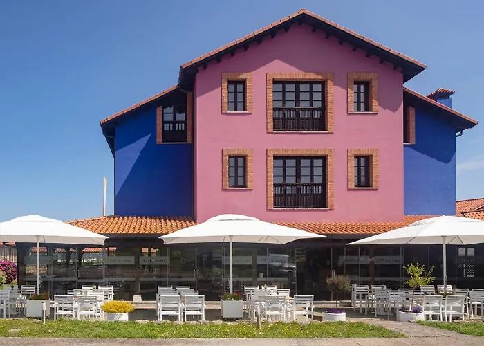 Globales Playa De Llanas 3*